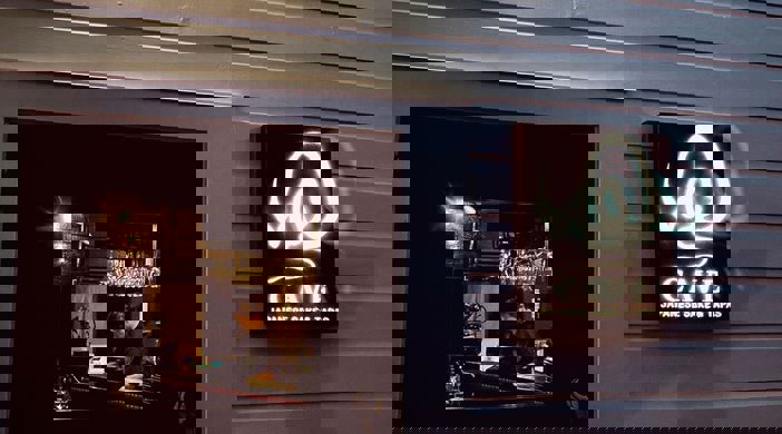 Welcome To Cave Japanese