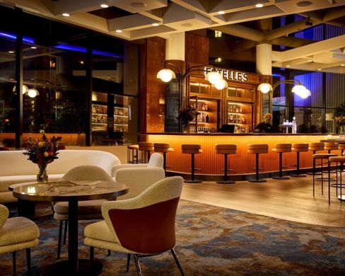 Zoom611x488z120000cw611