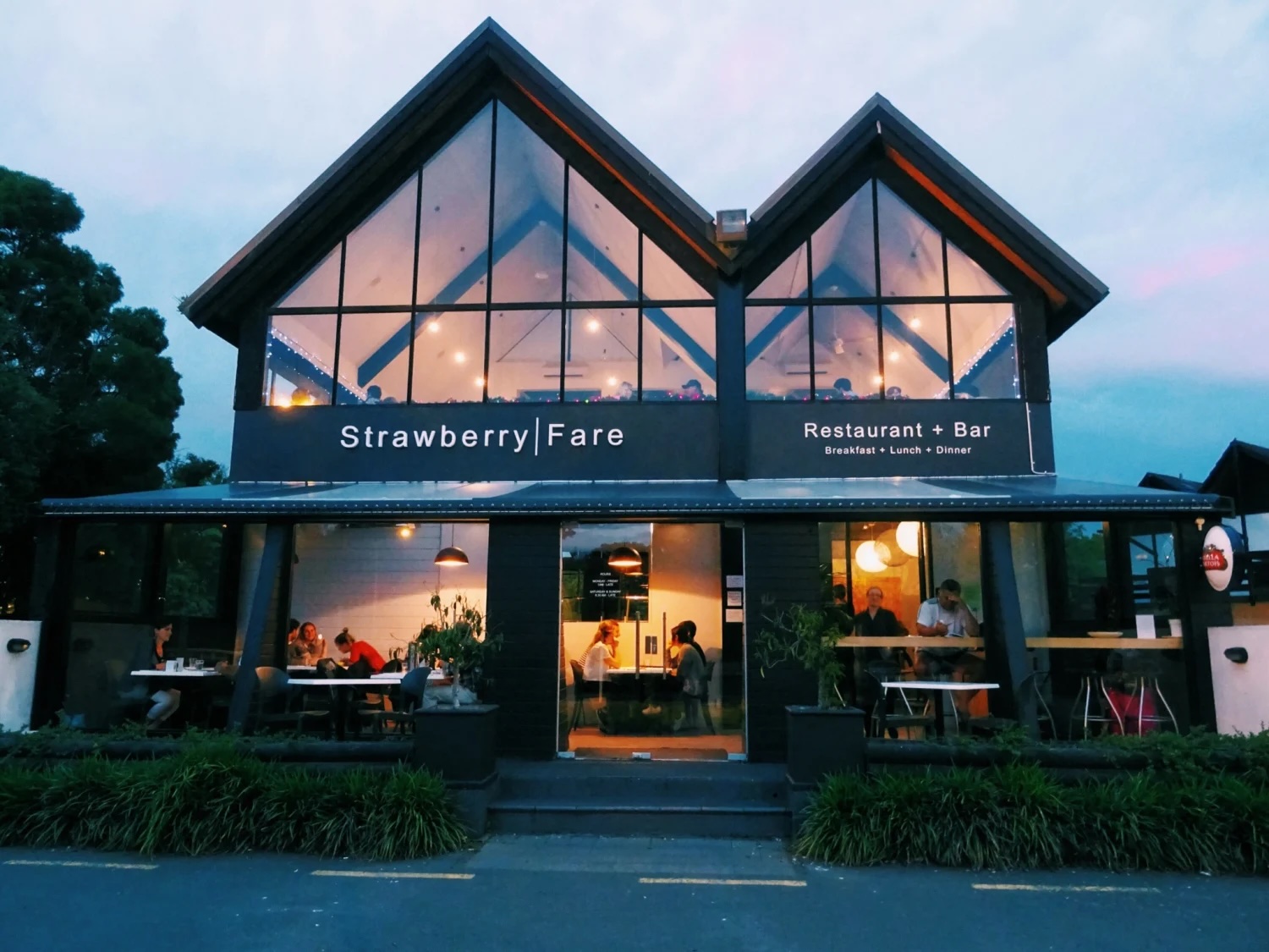 Strawberry Fare 709721